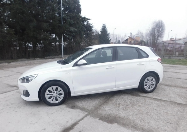 Hyundai I30 cena 48900 przebieg: 223500, rok produkcji 2018 z Jarosław małe 352